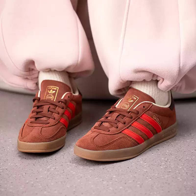 Adidas Zigzag Color-Contrast T - đánh giá và giá Adidas Shoes Gazelle